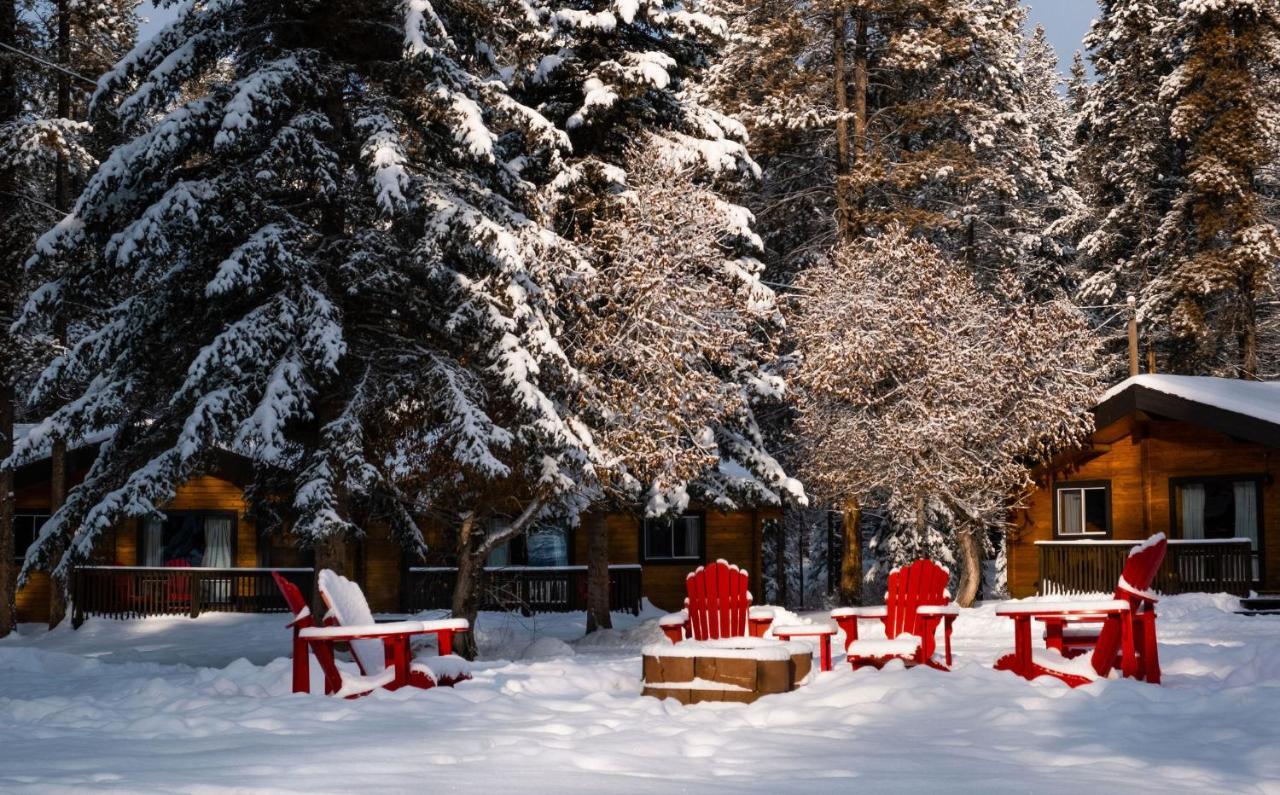 Castle Mountain Chalets Exterior foto