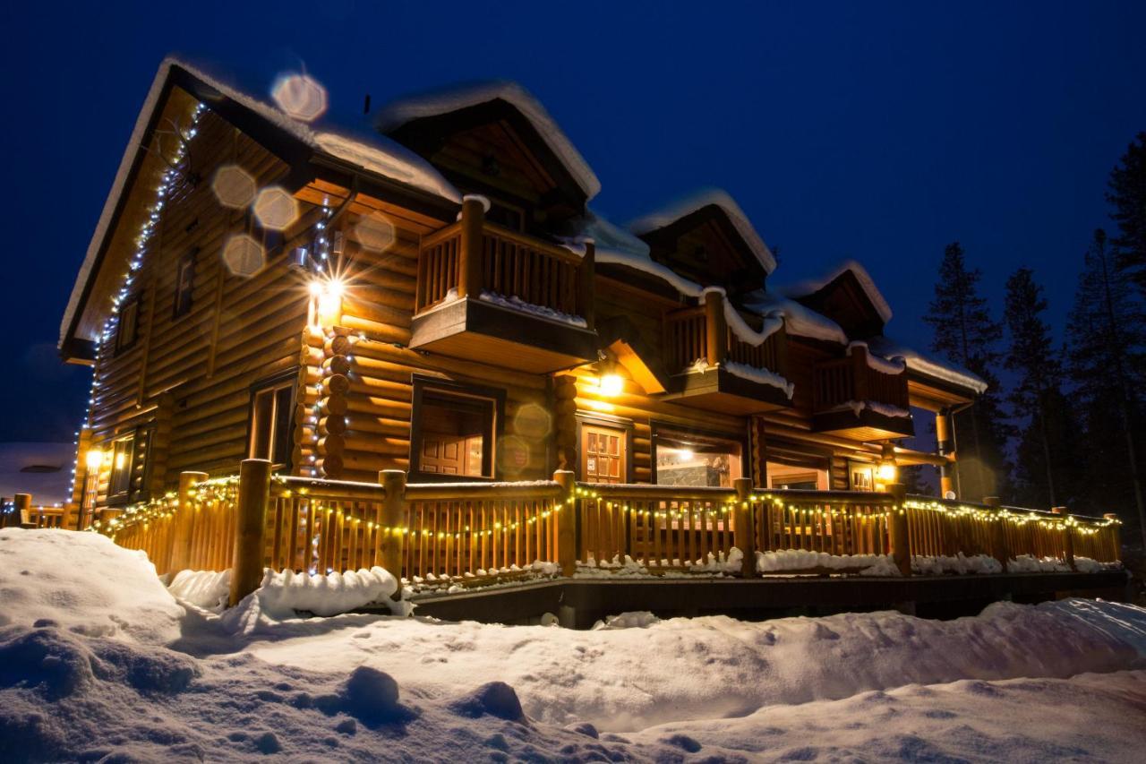 Castle Mountain Chalets Vila Exterior foto