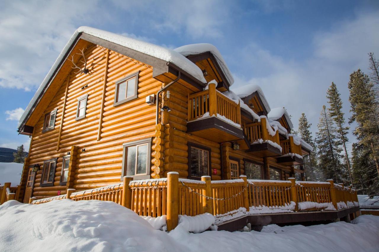 Castle Mountain Chalets Vila Exterior foto