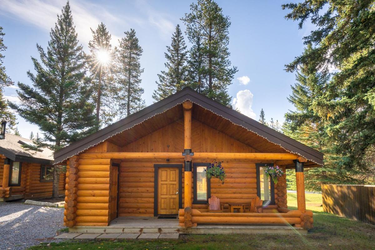 Castle Mountain Chalets Exterior foto