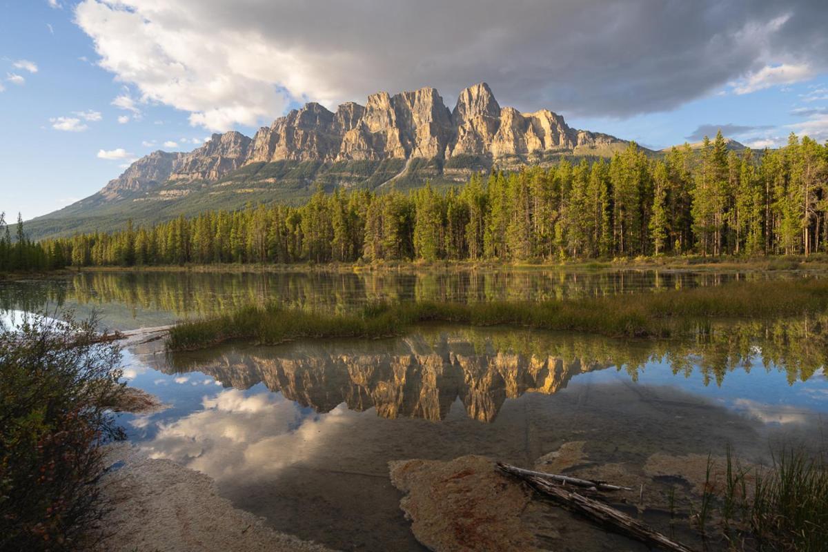 Castle Mountain Chalets Exterior foto